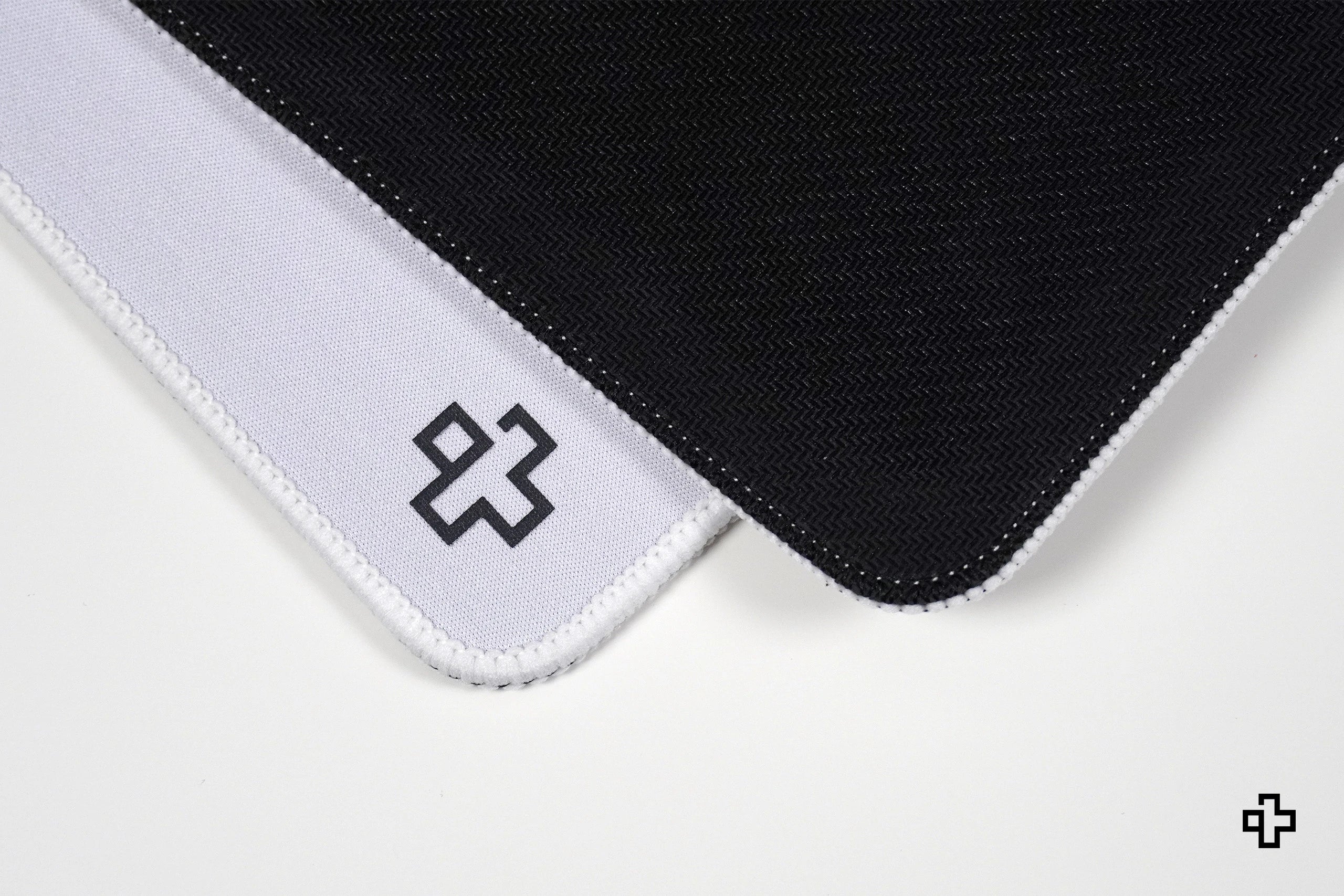 Deskmat Mousepad QwertyKey Alb Clasic Simplu 4mm margini cusute