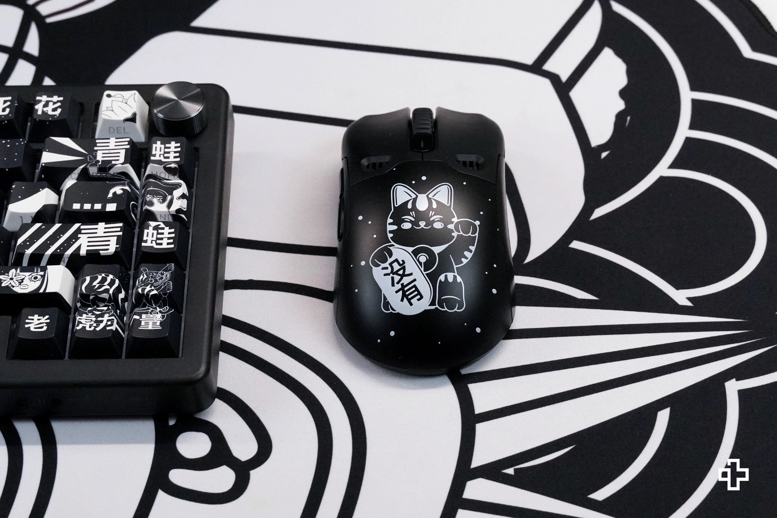 Cover Mouse QKM1 MOMO Negru