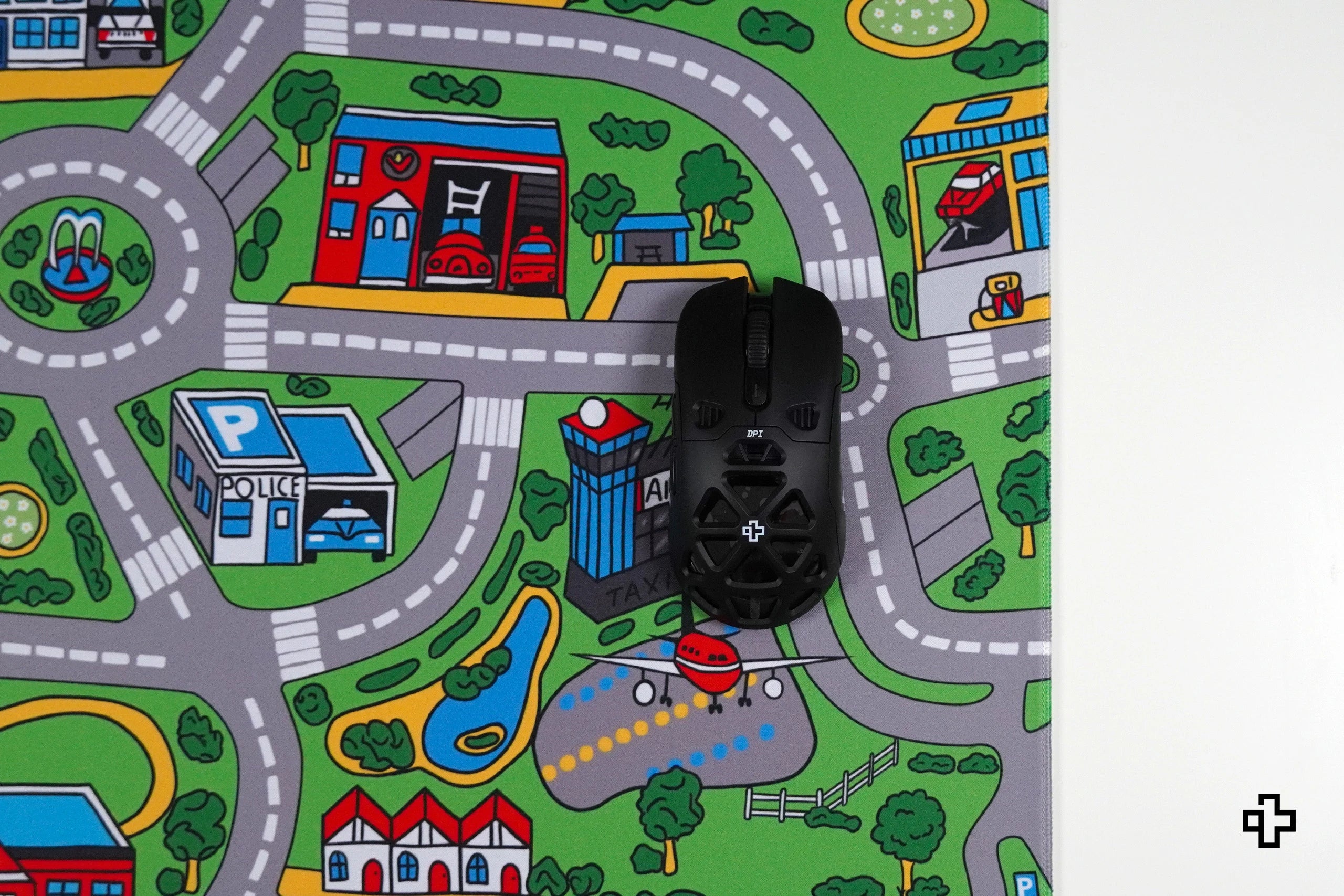 Deskmat Mousepad QwertyKey Nostalgia Zajęte Miasto 4mm marginesy obszyte