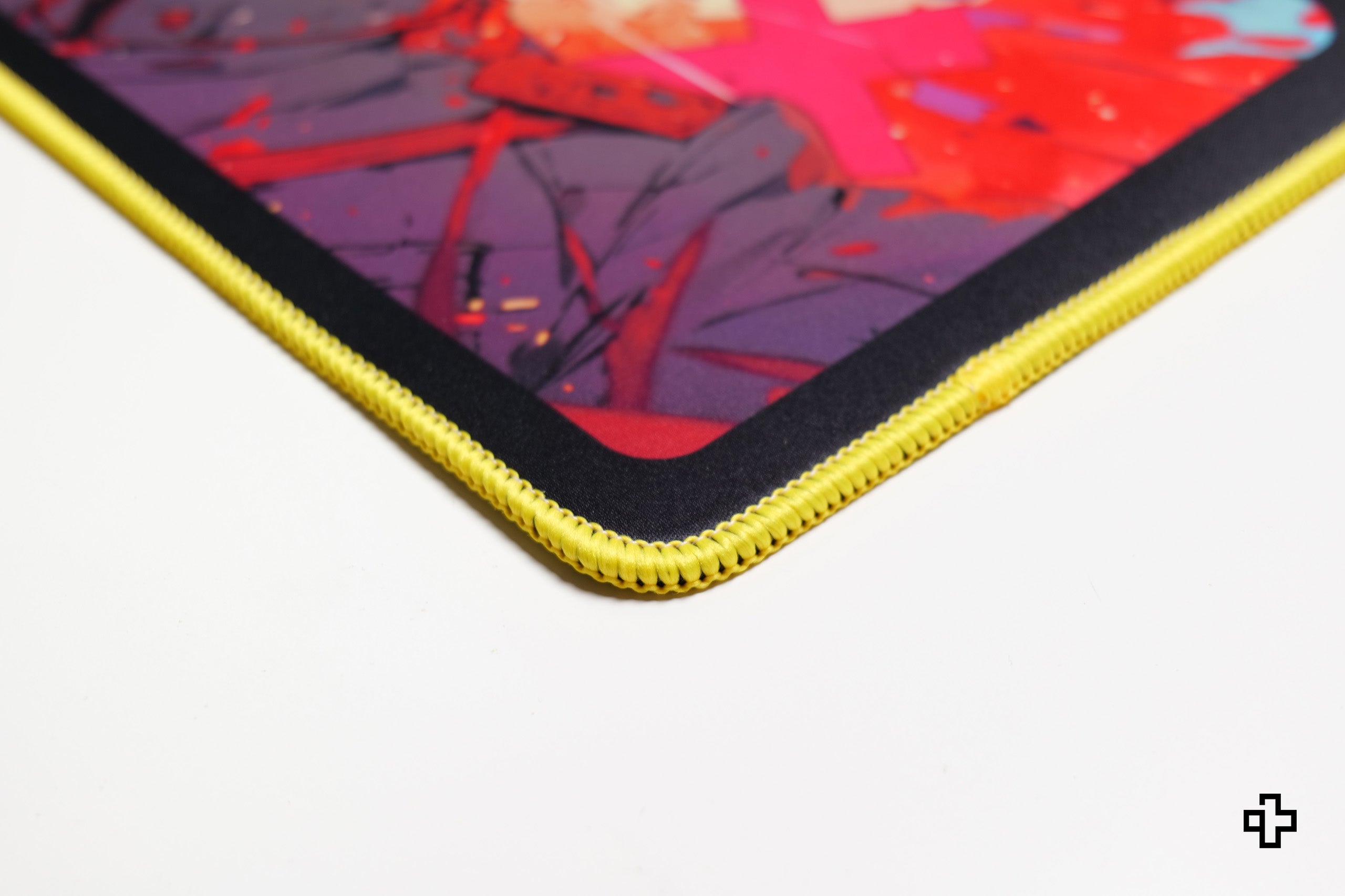 Deskmat Podkładka pod mysz QwertyKey Wojna 4mm marginesy szyte