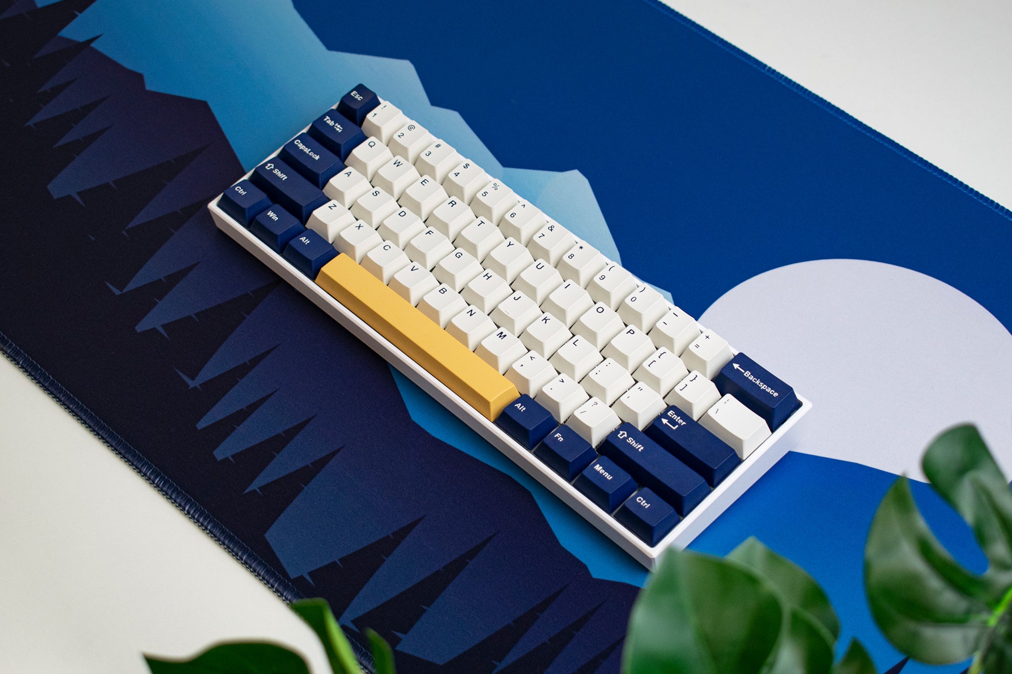 Deskmat Mousepad QwertyKey Carpathian 4mm margini cusute - QwertyKey