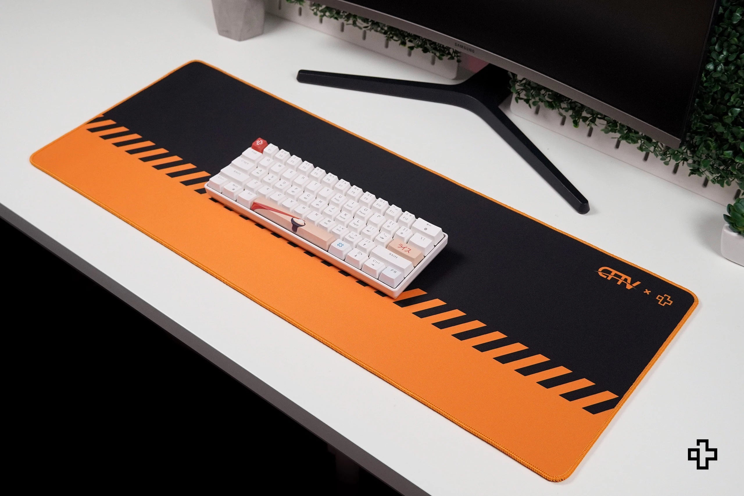 Deskmat Mousepad QwertyKey x ClipFixTV 4mm margini cusute