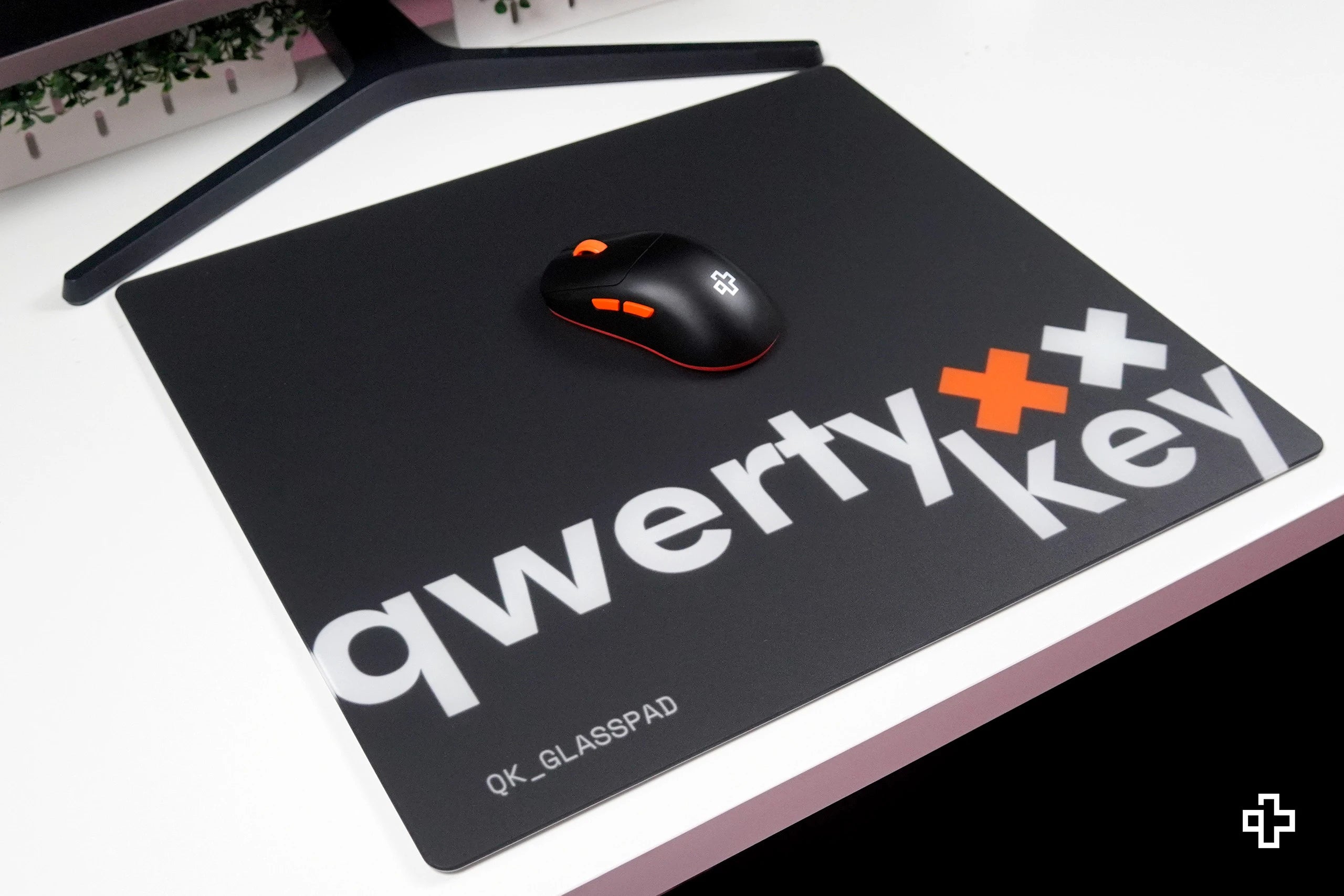 Mousepad Gaming QwertyKey Esports Glass 3.2mm Anti-Slip TPU
