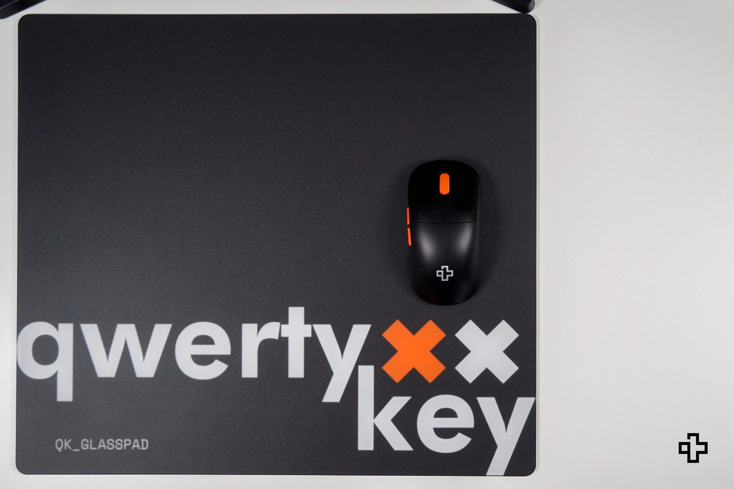 Mousepad Gaming QwertyKey Esports Glass 3.2mm Anti-Slip TPU