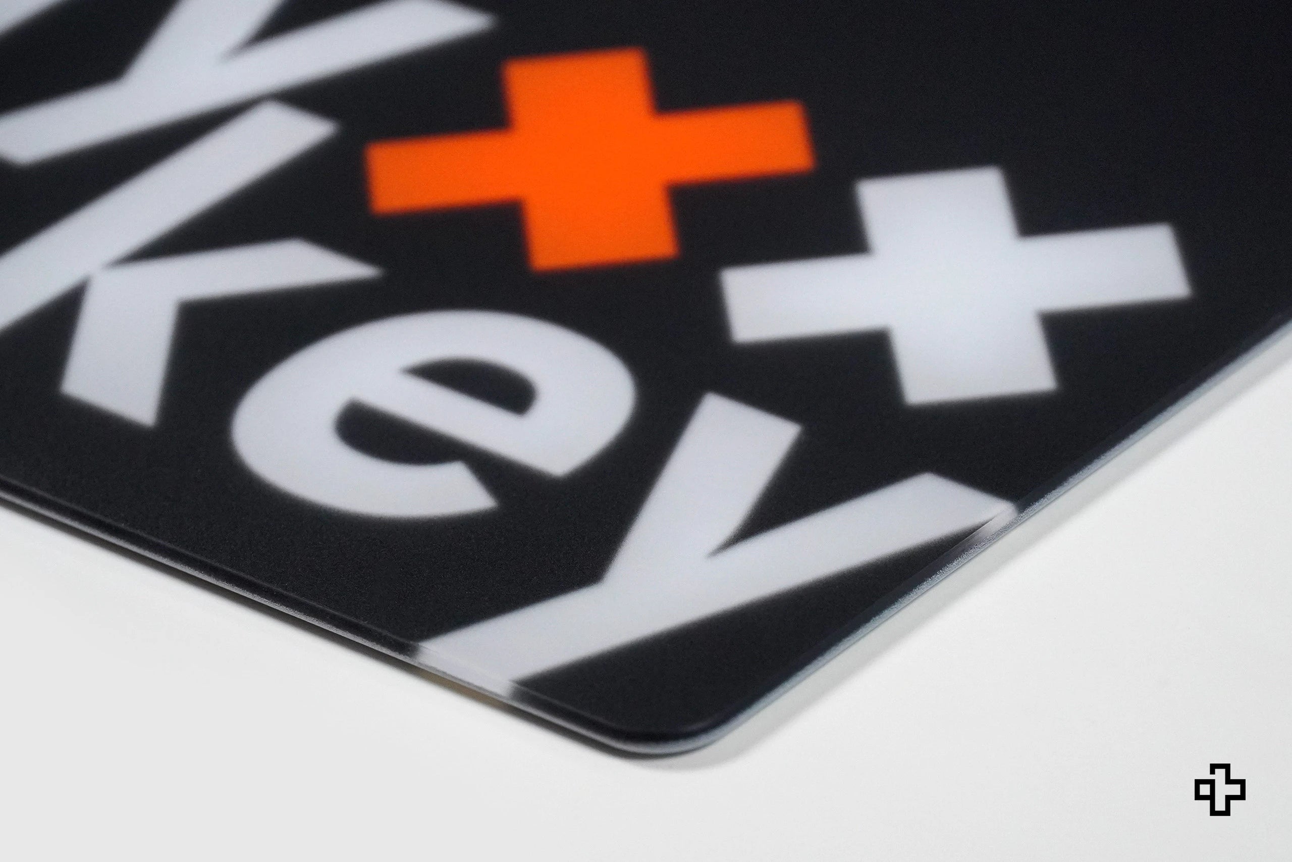 Mousepad Gaming QwertyKey Esports Glass 3.2mm Anti-Slip TPU