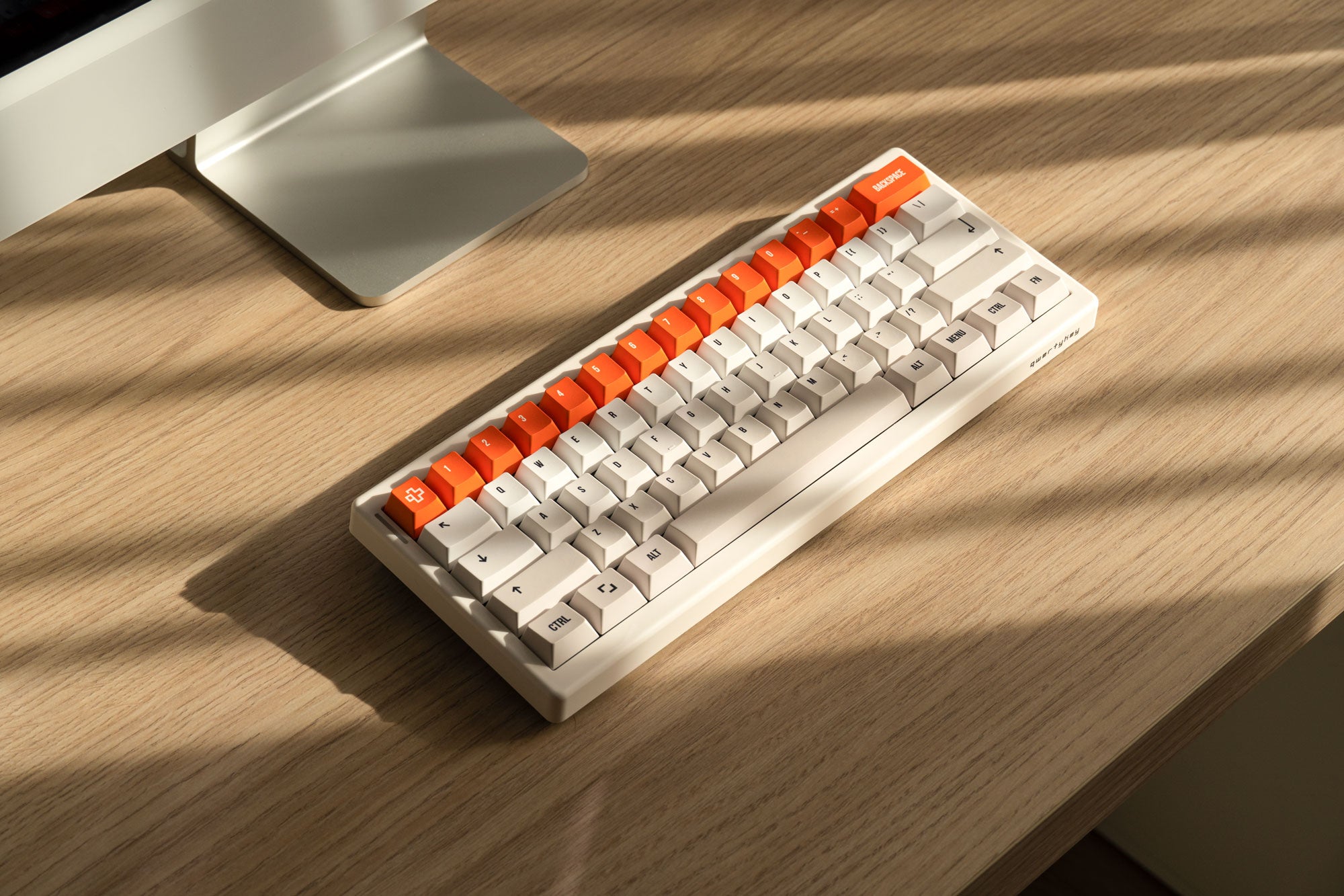 QwertyKey61 PRO Alba Hotswap RGB VIA Gasket Mounted Klawiatura Mechaniczna Gaming