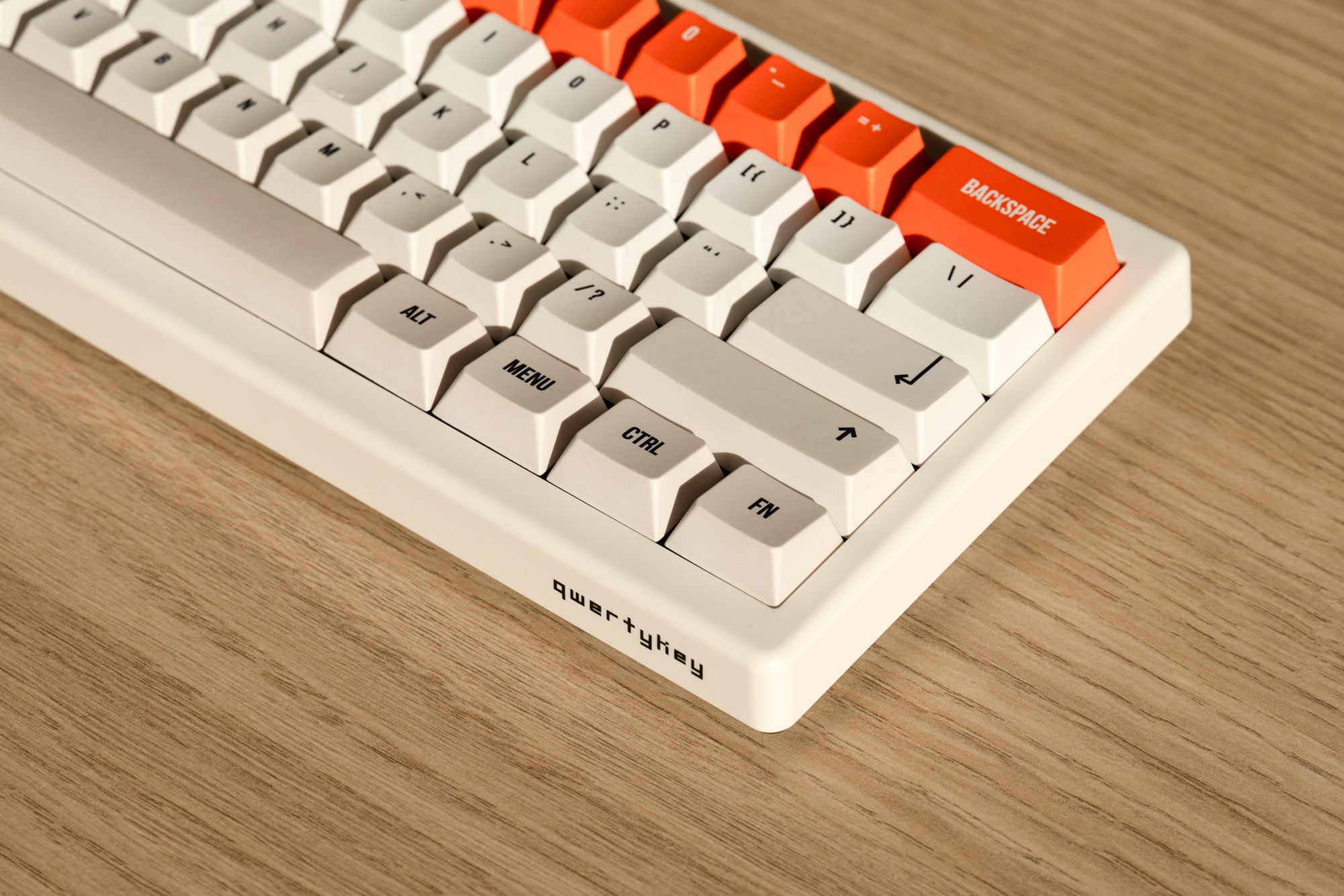 QwertyKey61 PRO Alba Hotswap RGB VIA Gasket Mounted Klawiatura Mechaniczna Gaming