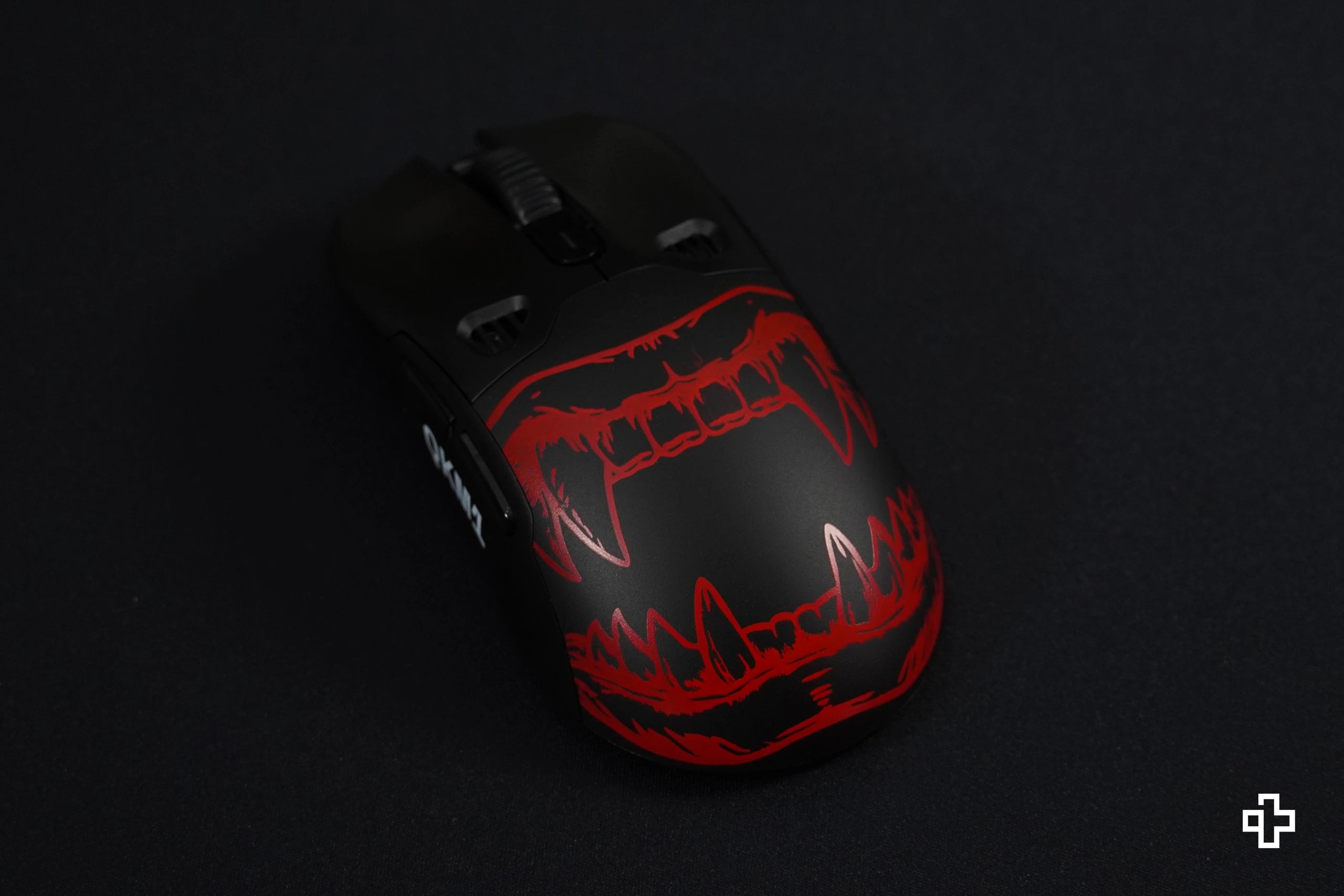 Cover Mouse QKM1 Dracula Negru