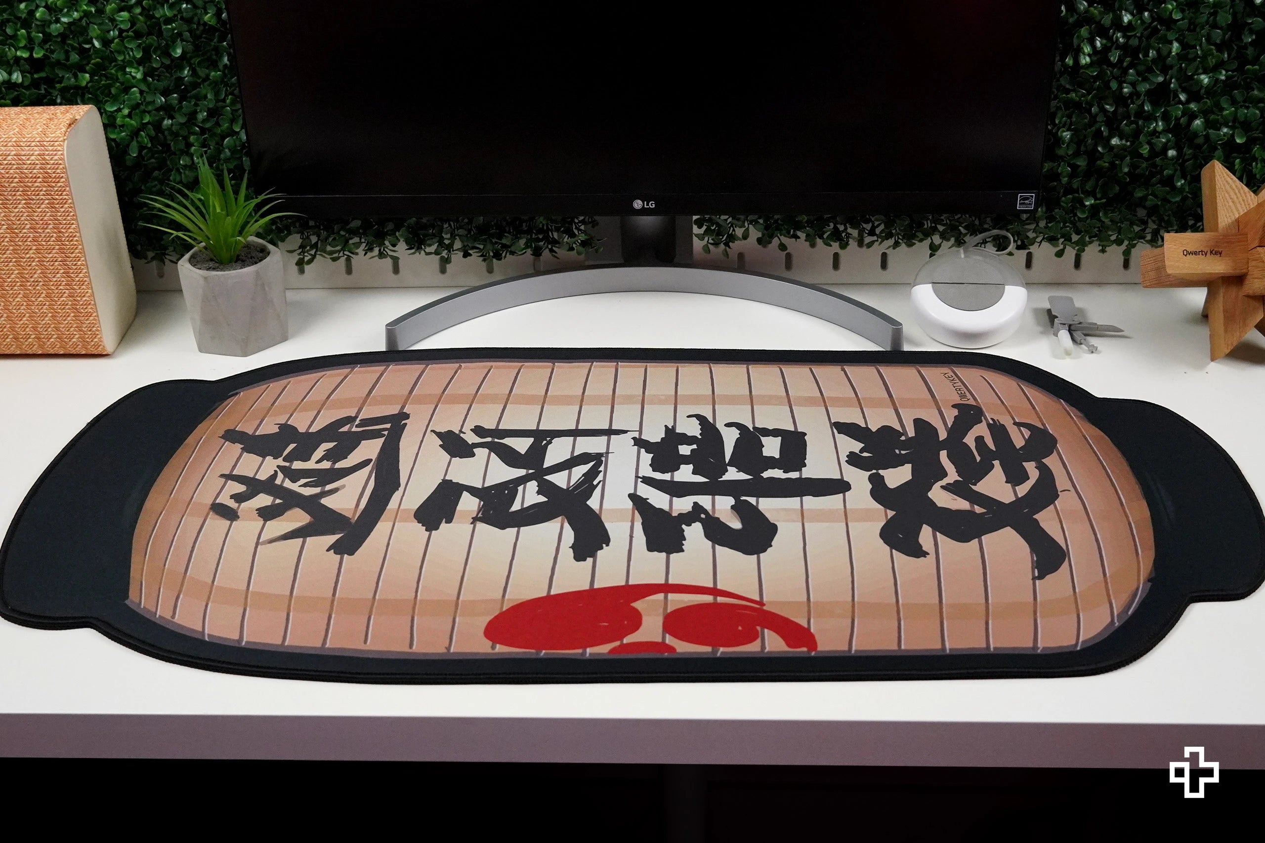 Deskmat Mousepad QwertyKey Striker 4mm obszyte krawędzie