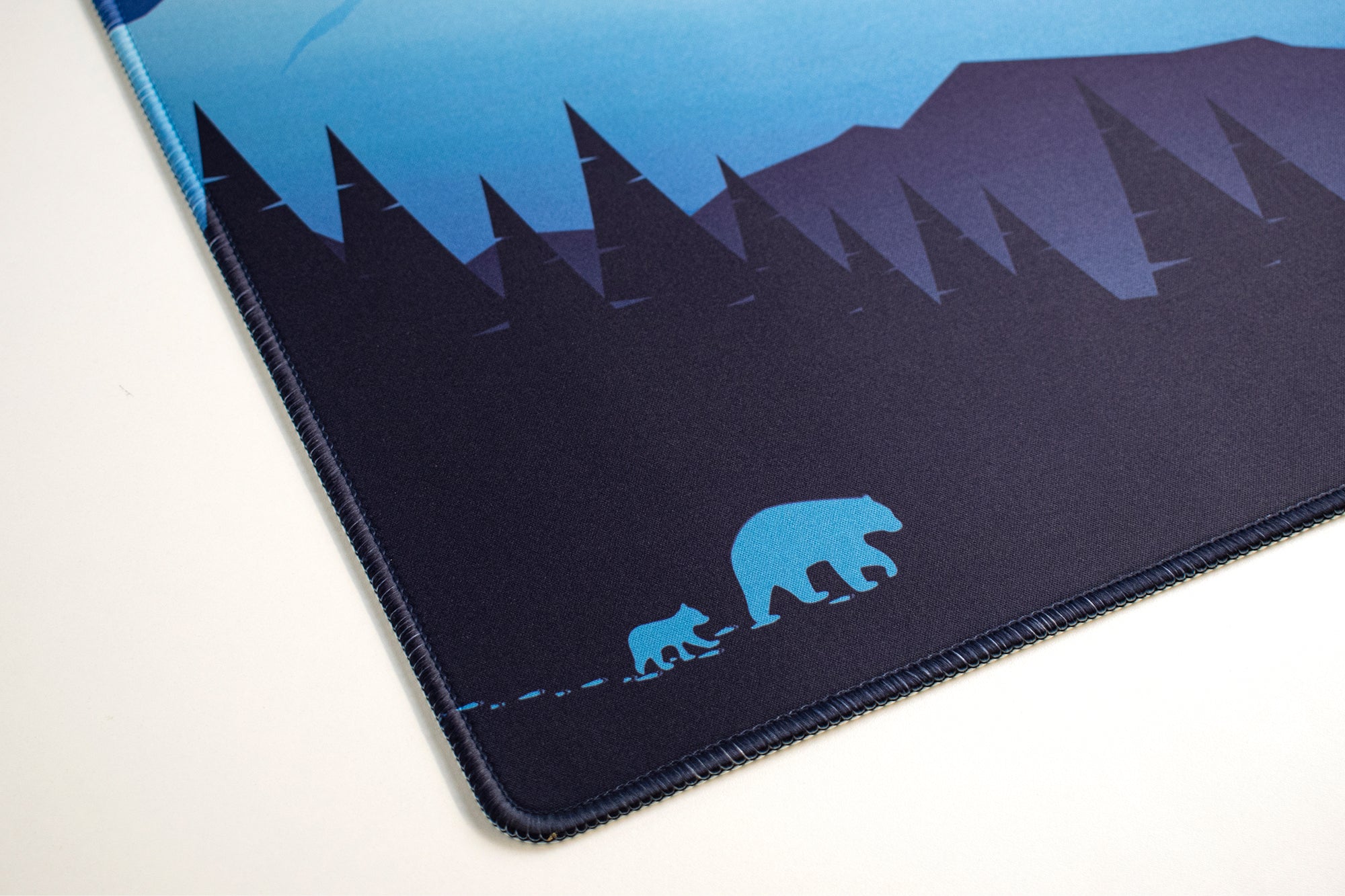 Deskmat Mousepad QwertyKey Carpathian 4mm margini cusute - QwertyKey