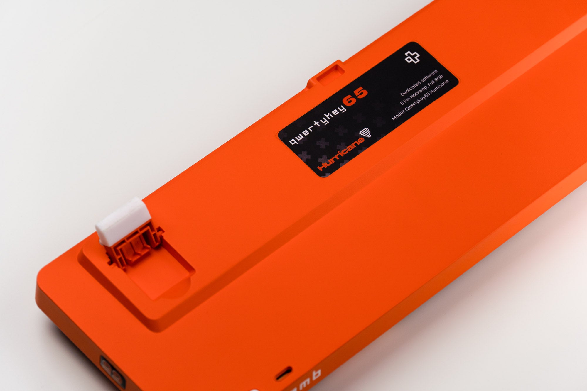 QwertyKey65 Hurricane Hotswap RGB Tastatura Mecanica Gaming - QwertyKey